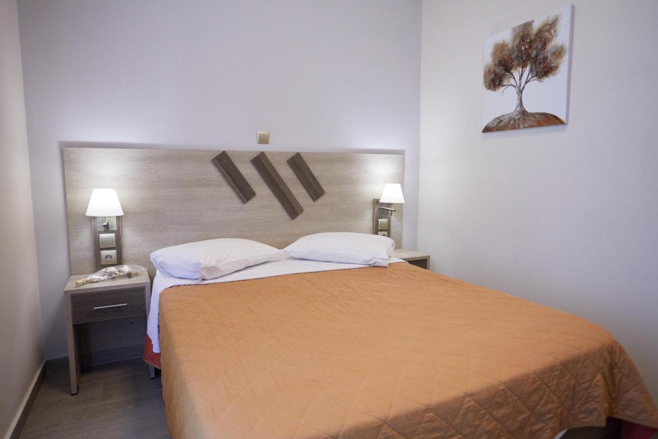 Amalia City Rooms Chios Town Exterior photo