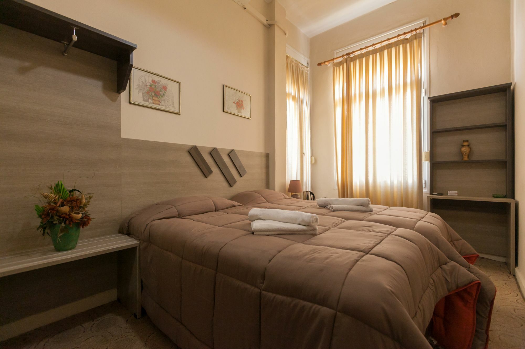 Amalia City Rooms Chios Town Exterior photo
