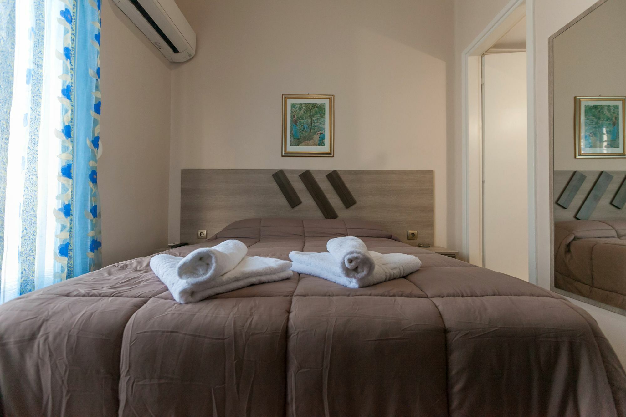 Amalia City Rooms Chios Town Exterior photo